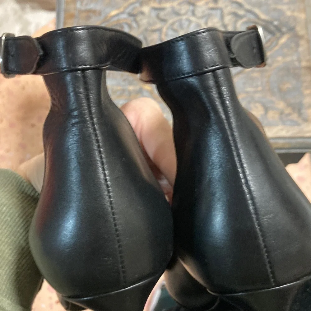 Saint Laurent Black Heeled Pumps - Picture 7 of 13